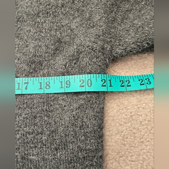 ZARA KNIT Grey Sweater with Gold Chain Detailed neck and cuffs. Relaxed Small. - Picture 8 of 9